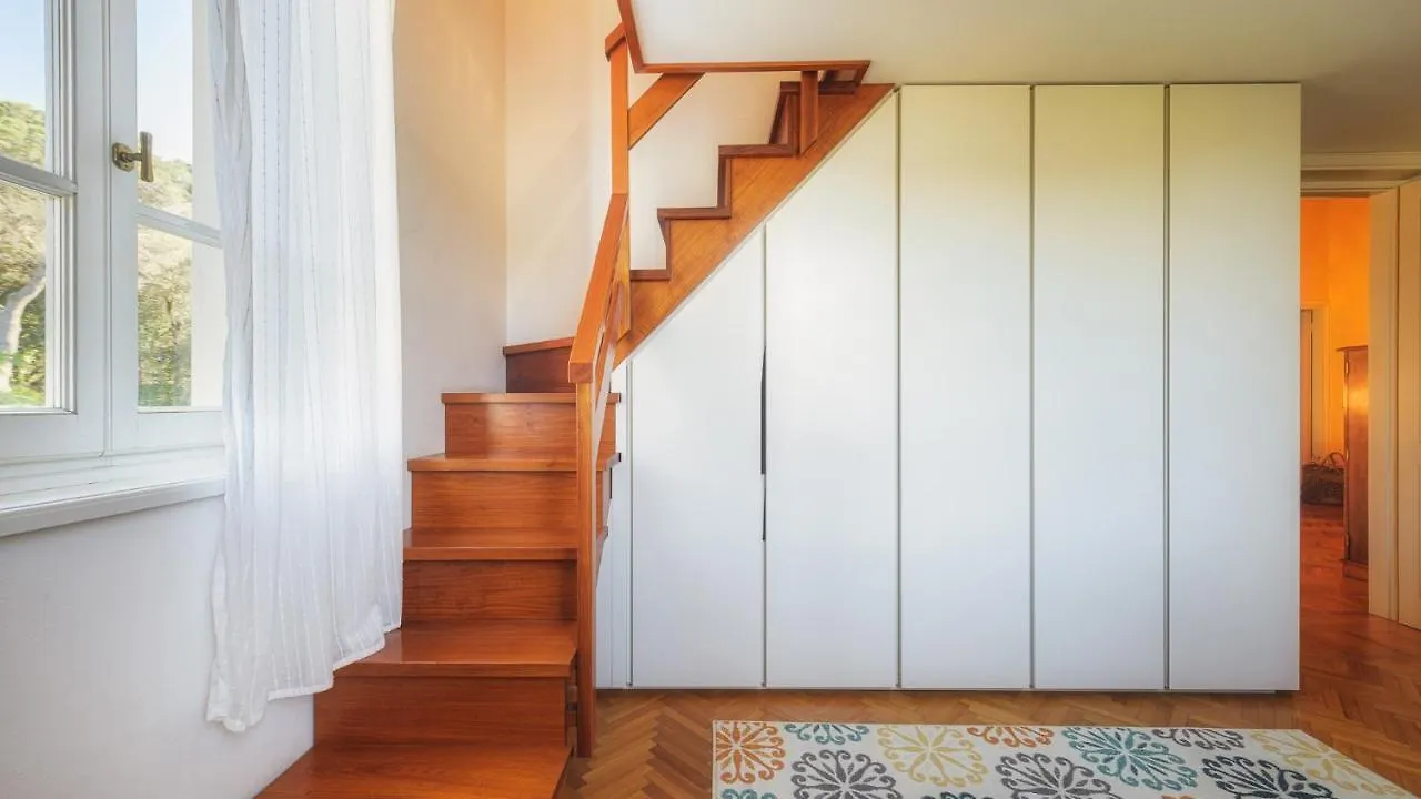 Villa Gaius 8&2, Emma Villas روزينيانو ماريتيمو
