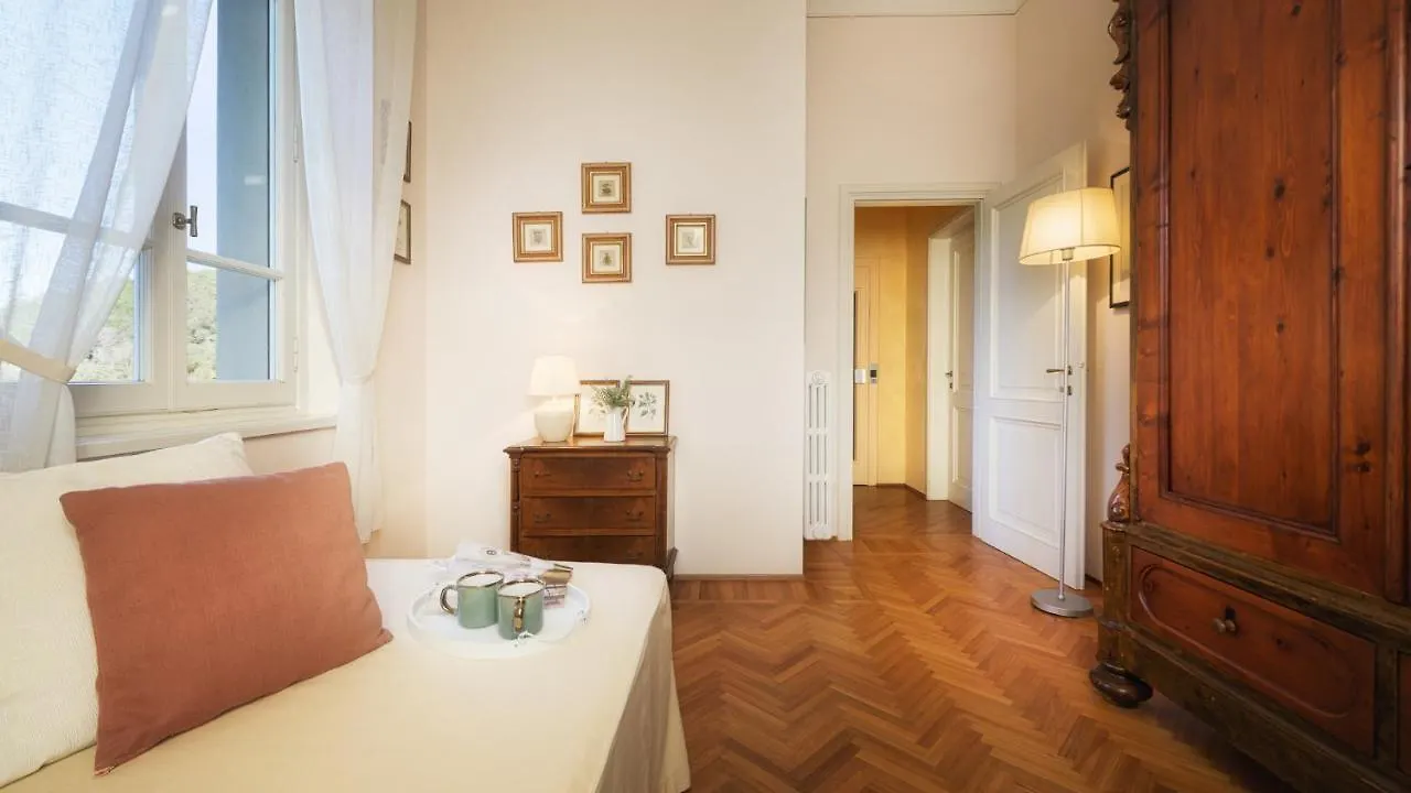 Villa Gaius 8&2, Emma Villas روزينيانو ماريتيمو