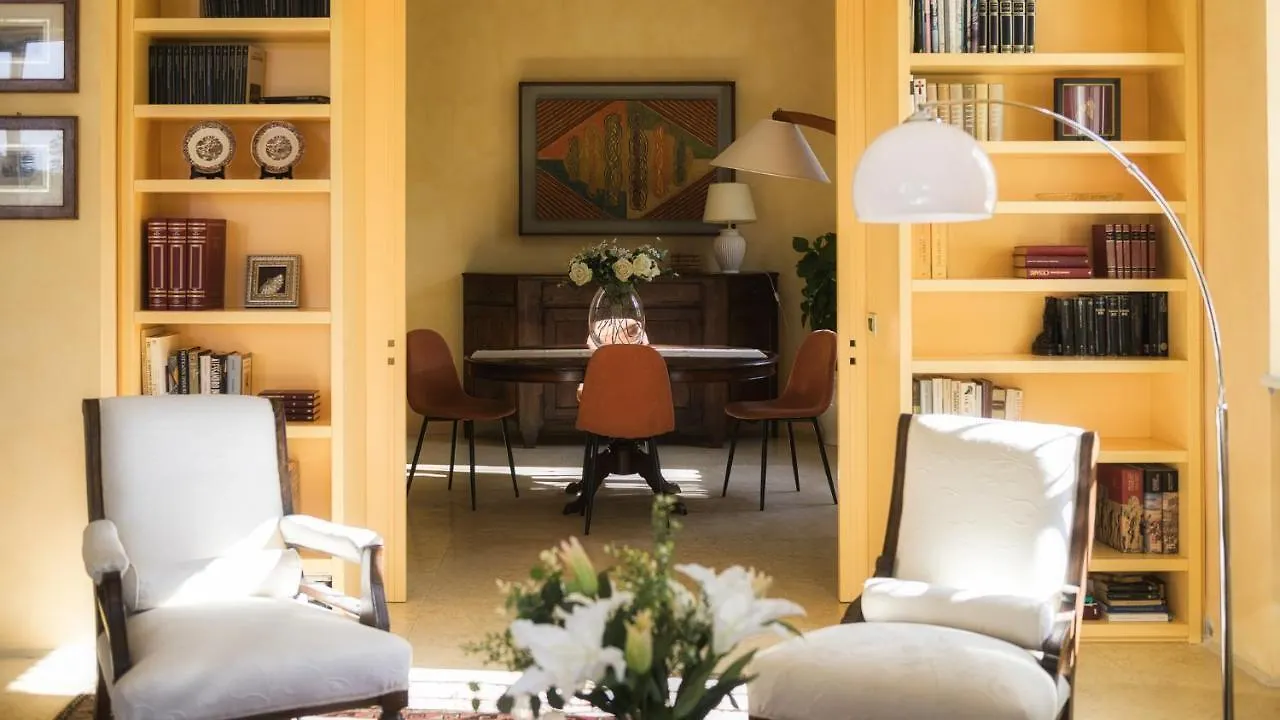 Villa Gaius 8&2, Emma Villas روزينيانو ماريتيمو إيطاليا